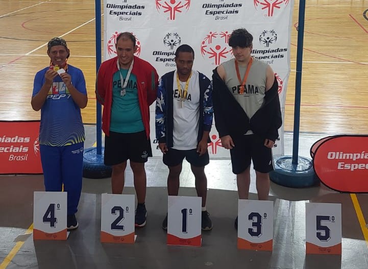 Arremesso de peso masculino grupo 1 Francisco 4° lugar