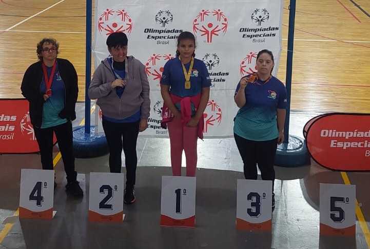 100m rasos feminino Laura 1°, Franciele 3° e Roseli 4°