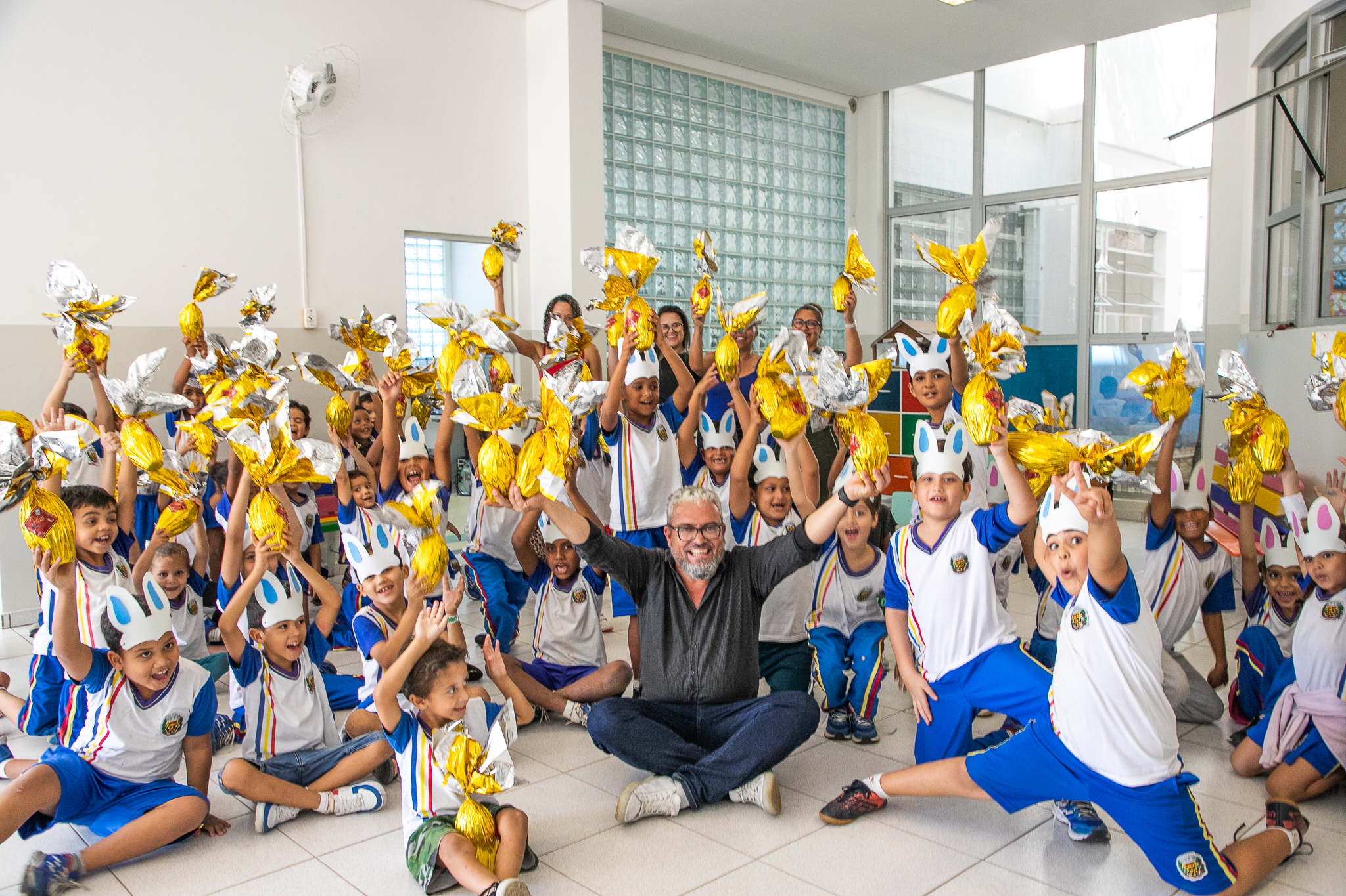 Entrega-ovos-educação
