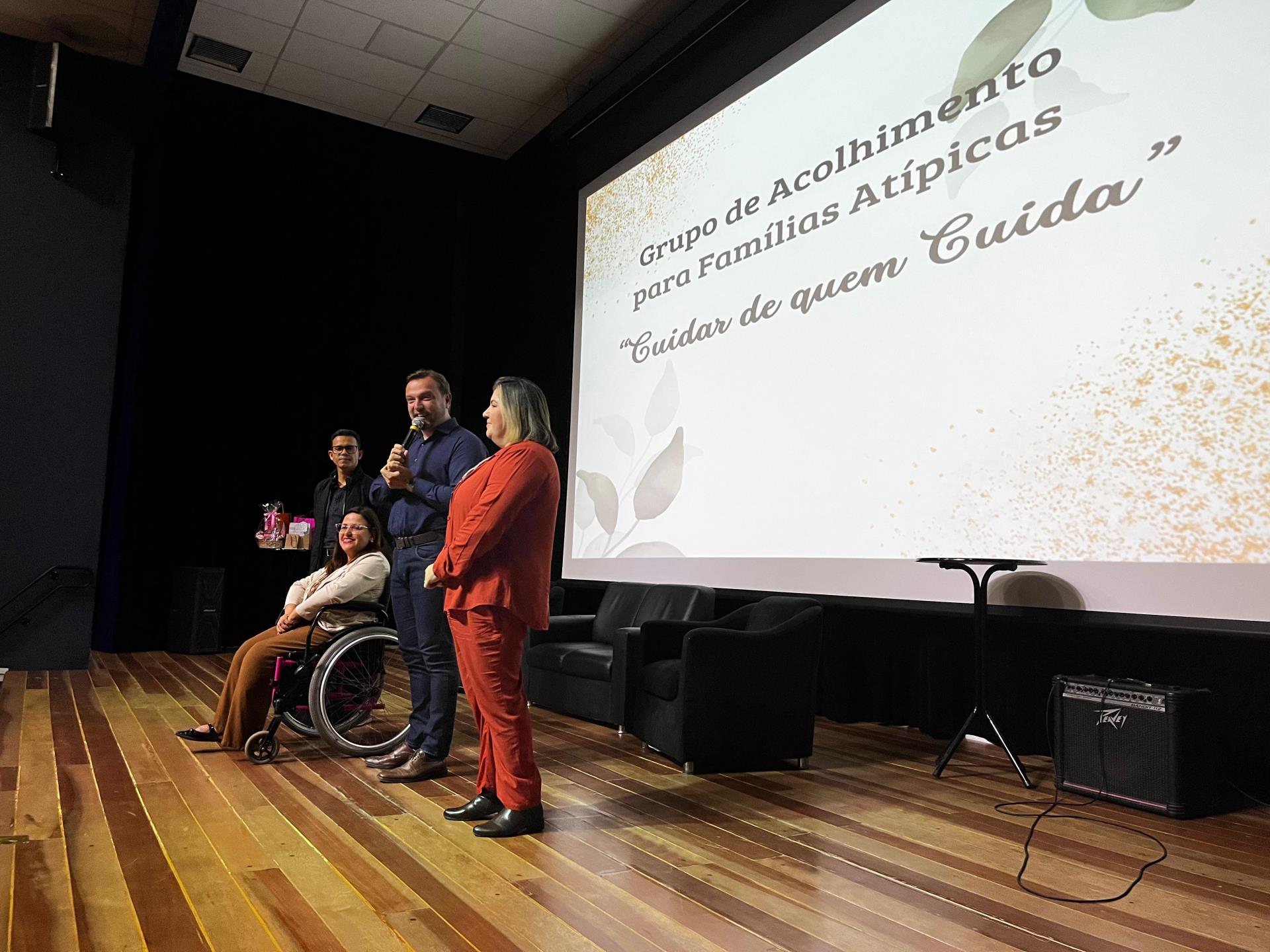 ENCONTRO-ATÍPICO (4)