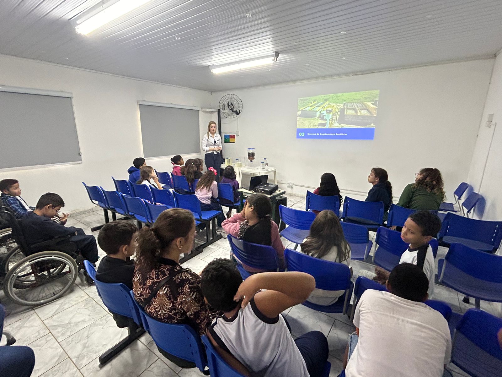 Release 173-2025 - alunos da rede municipal visitam a brk (1)