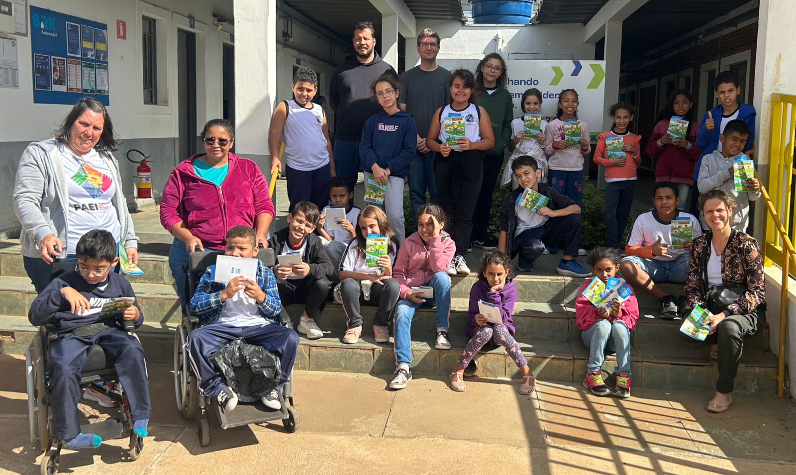 Release 173-2025 - alunos da rede municipal visitam a brk (2)