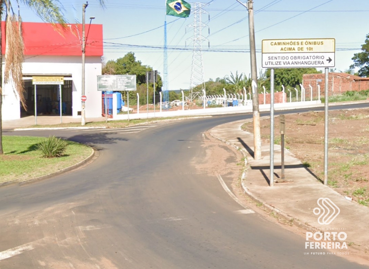 Release 216-2023 - Placas indicam proibição de tráfego pesado na ponte metálica (fotos - Google Street View) (1)_batch