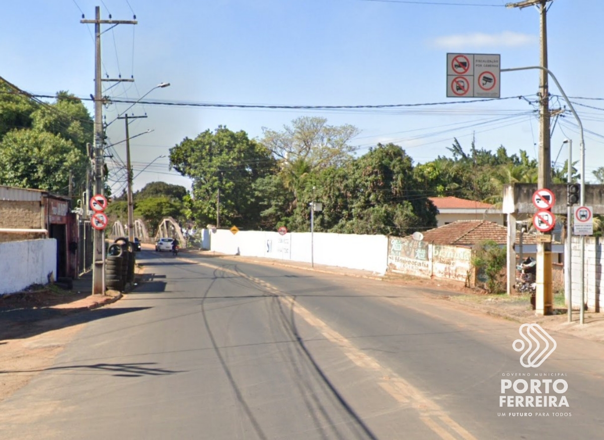 Release 216-2023 - Placas indicam proibição de tráfego pesado na ponte metálica (fotos - Google Street View) (3)_batch