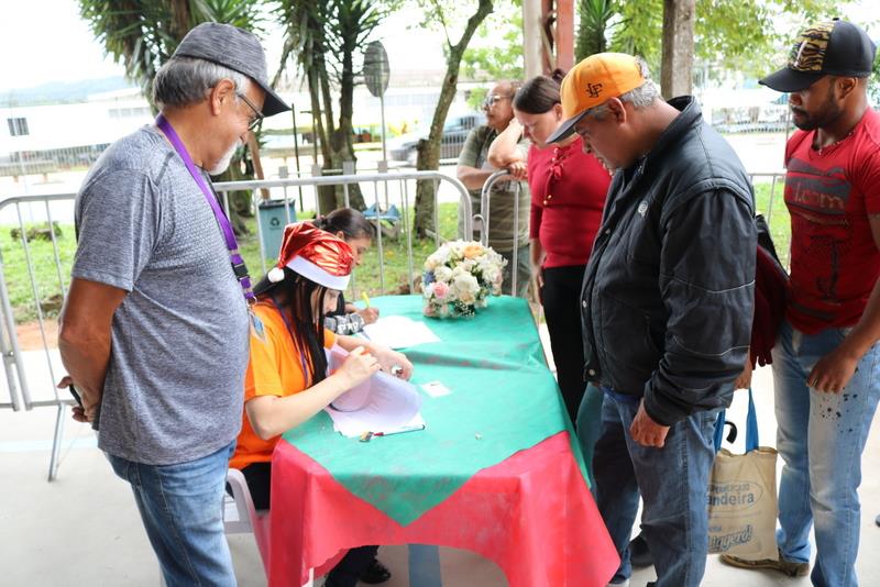 Confraternização Frente