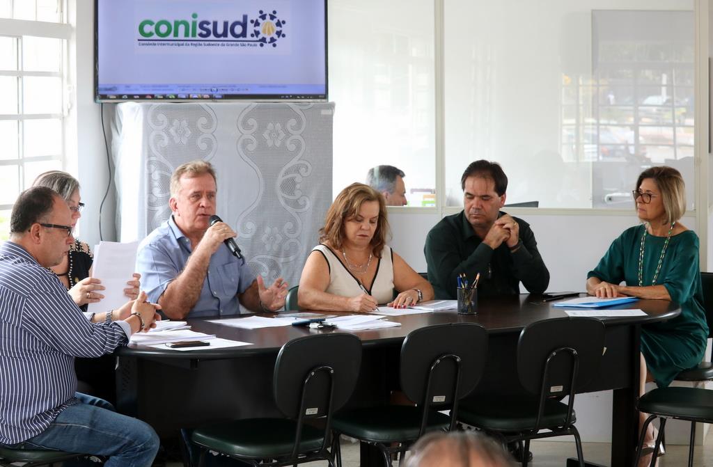 Reunião do Conisud destaca alteração do estatuto, tratamento do lixo e royalties da água