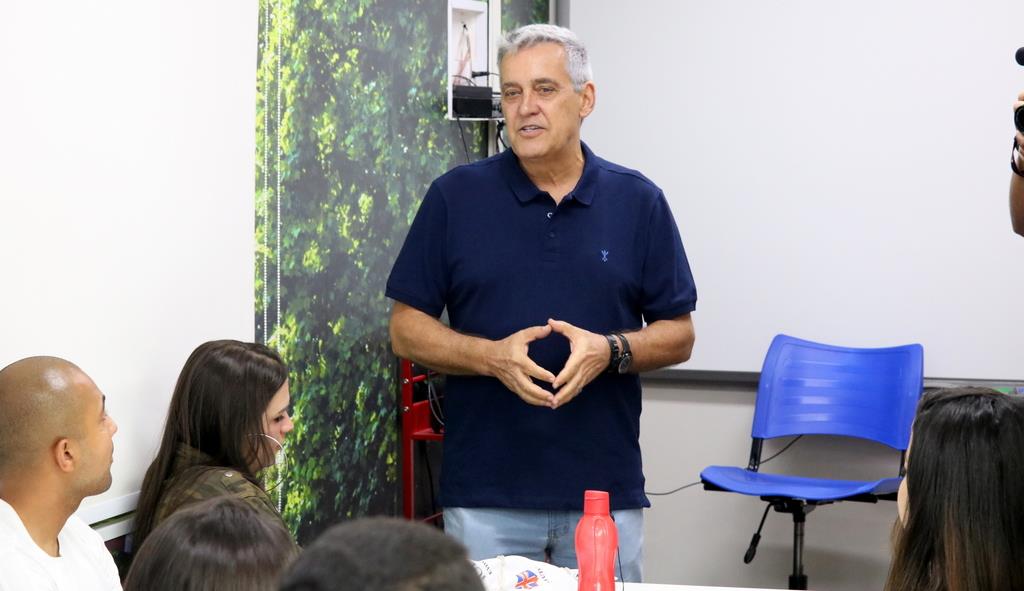 Mauro Naves