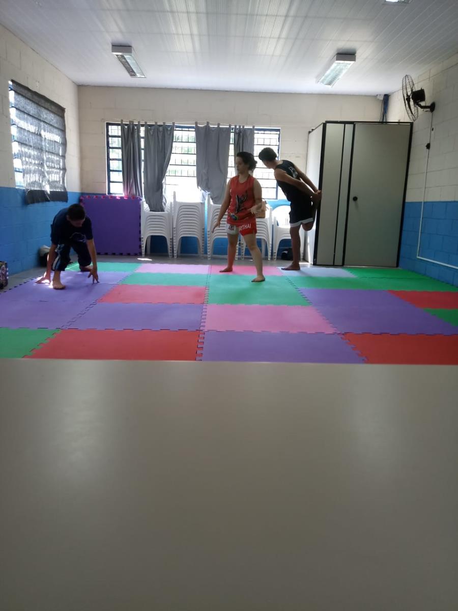 Prefeitura promove oficinas a adolescentes e jovens