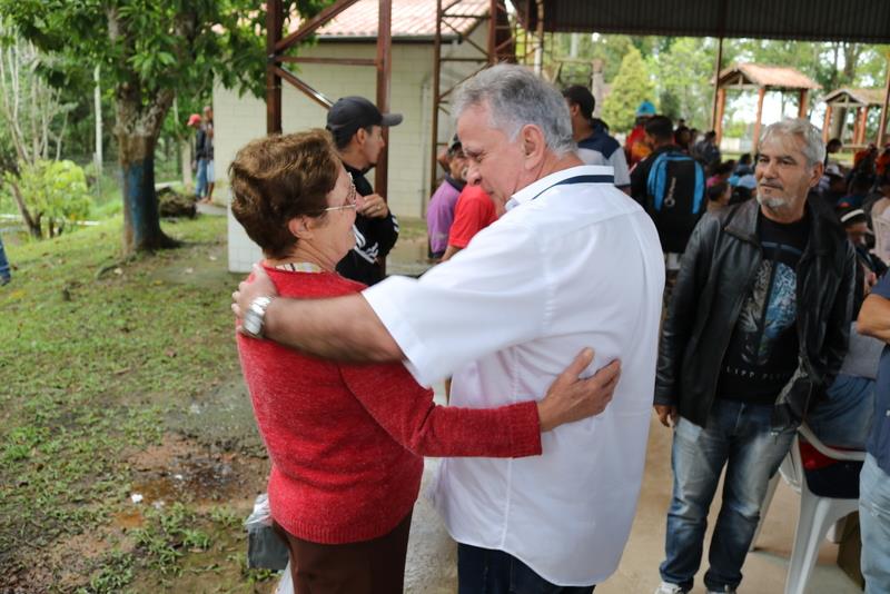 Confraternização Frente