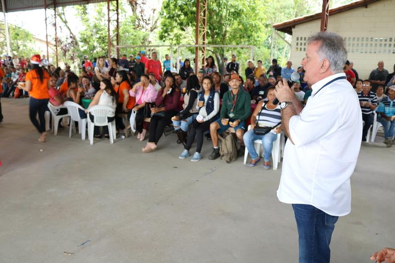 Confraternização Frente