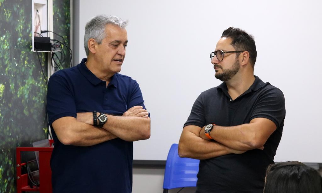 Mauro Naves