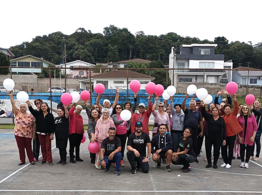 Exercício, alegria e amizade com nossos idosos