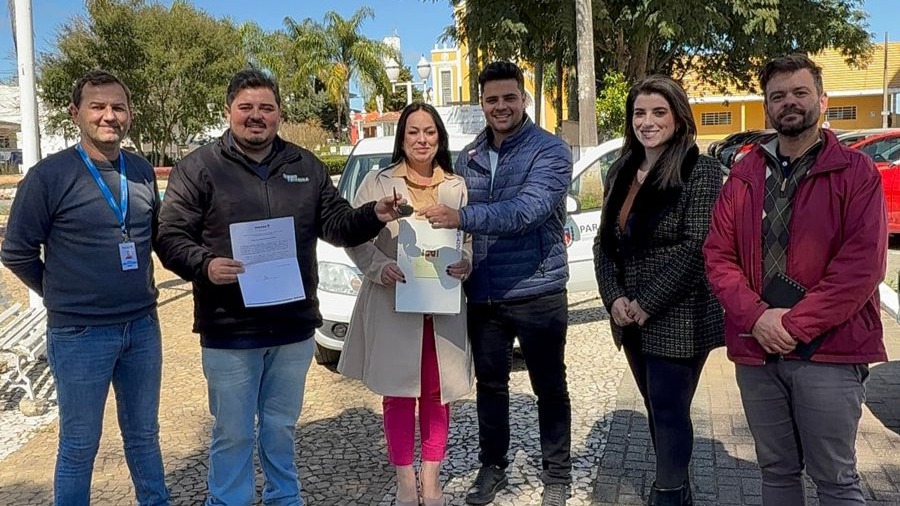 Assistência Social recebe novo veículo para reforçar atendimentos
