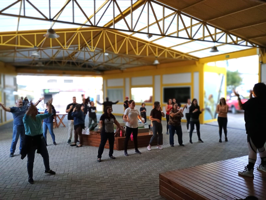 Aulas de dança movimentam as tardes de quarta-feira
