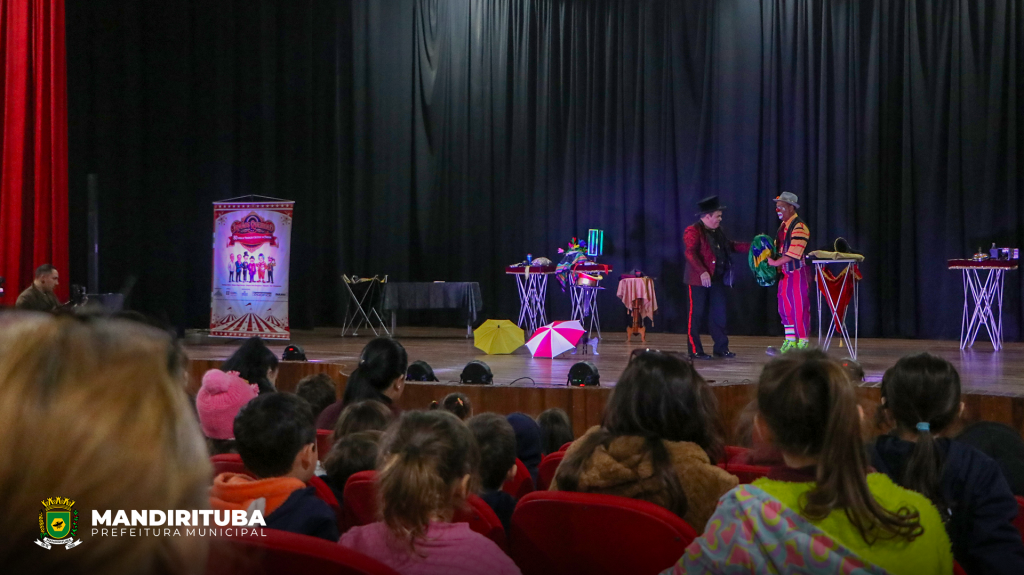 Projeto cultural leva tradição circense e encantamento aos estudantes da Rede Municipal de Mandirituba