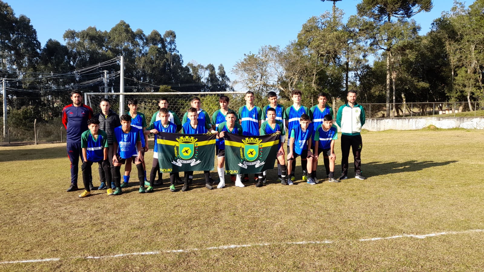 JOGO AMISTOSO ENTRE AS ESCOLINHAS DE FUTEBOL SETE