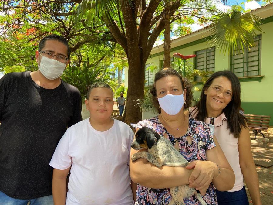 ESTÂNCIA REALIZA FEIRAS DE ADOÇÃO DE ANIMAIS