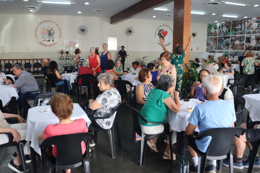 MÊS DO IDOSO FOI CELEBRADO COM CAFÉ DA TARDE NO CENTRO DE CONVIVÊNCIA DA MELHOR IDADE (CCMI)