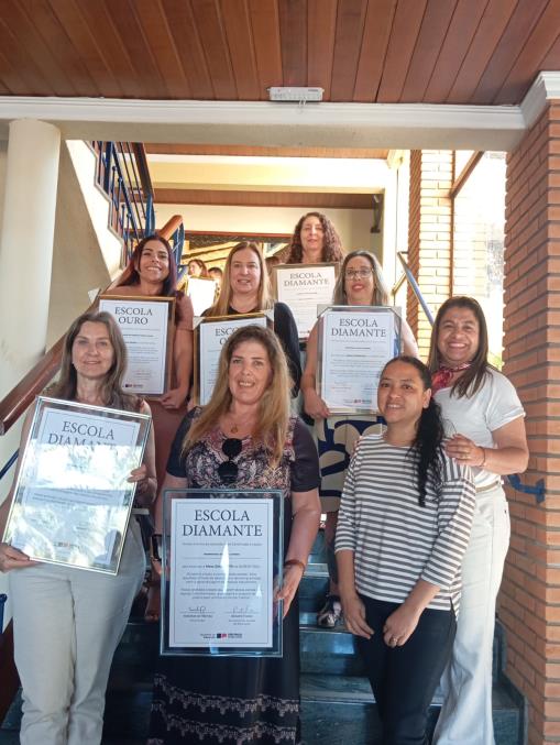 Escolas de Serra Negra recebem Prêmio Excelência Educacional