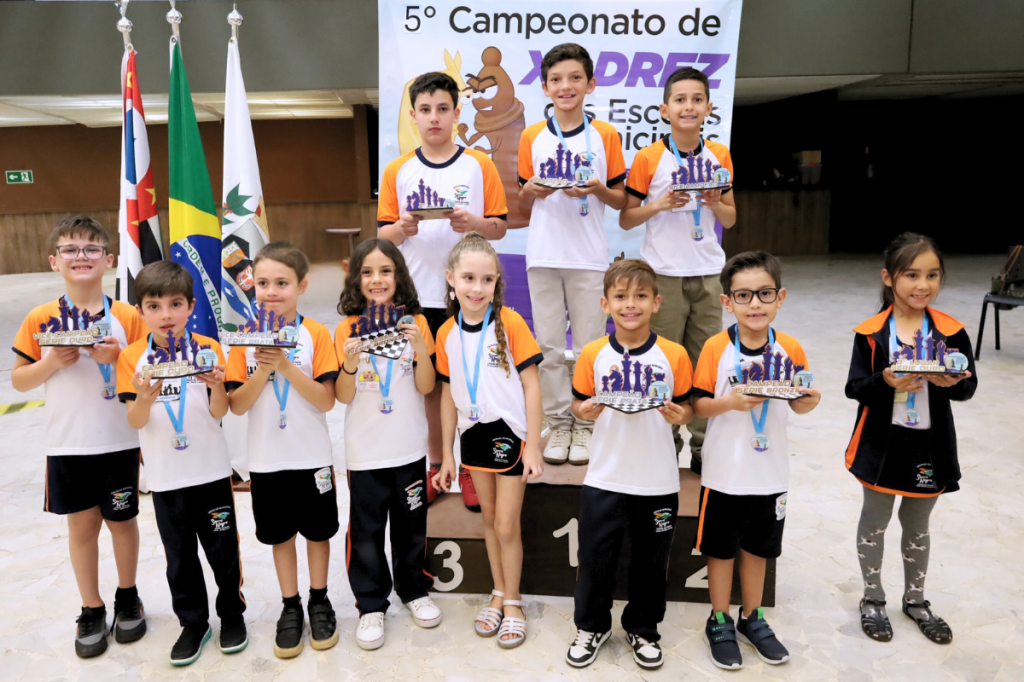 Encerrado o 5º Campeonato de Xadrez das Escolas Municipais