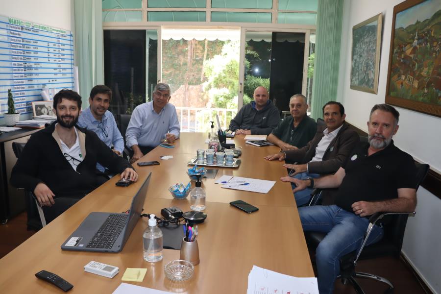 Prefeitura e empresariado discutiram realização de feira nacional voltada à indústria da água mineral