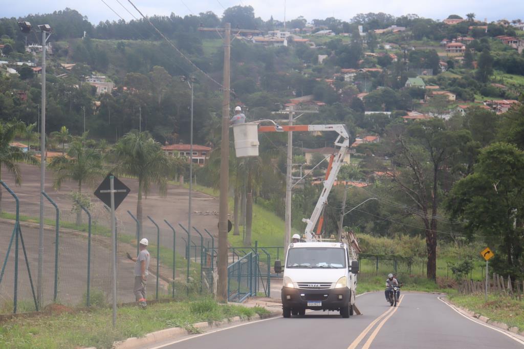 MAIS VIAS PÚBLICAS RECEBEM ILUMINAÇÃO DE LED EM SERRA NEGRA