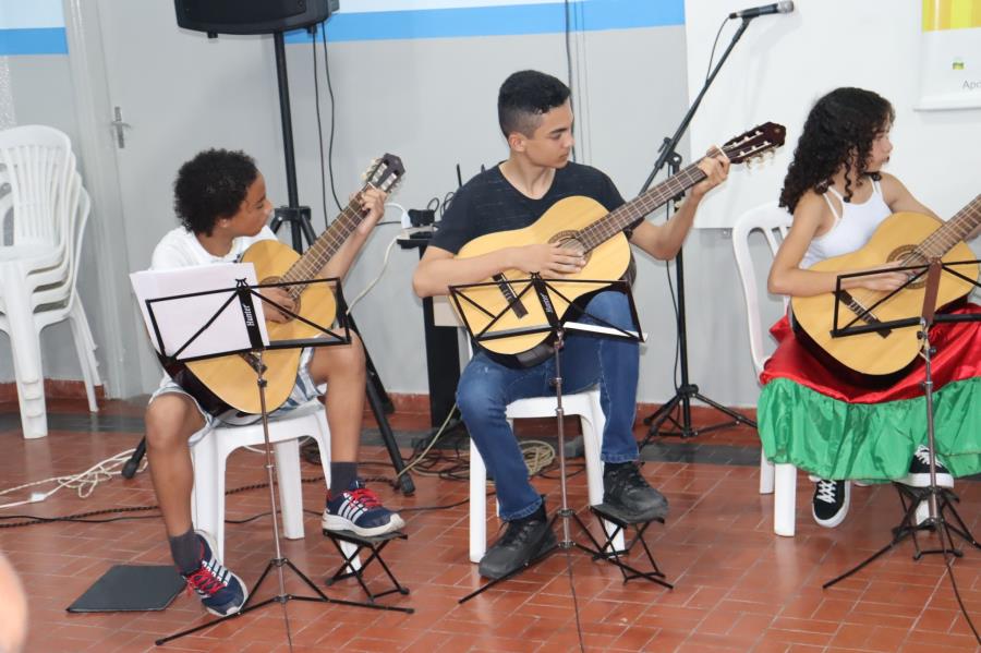 Projeto Guri tem vaga para violão e coral em Serra Negra