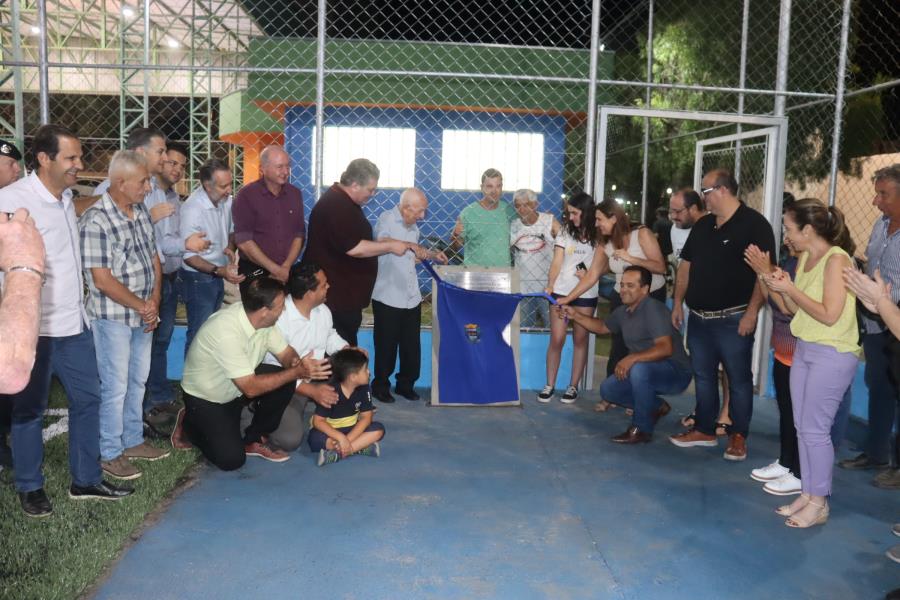 Campo do 7 recebeu praça esportiva revitalizada