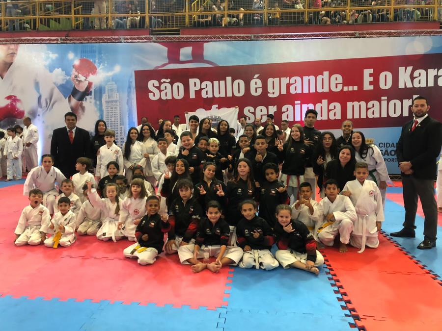 Karatê da prefeitura de Serra Negra foi campeão geral do Grand Prix