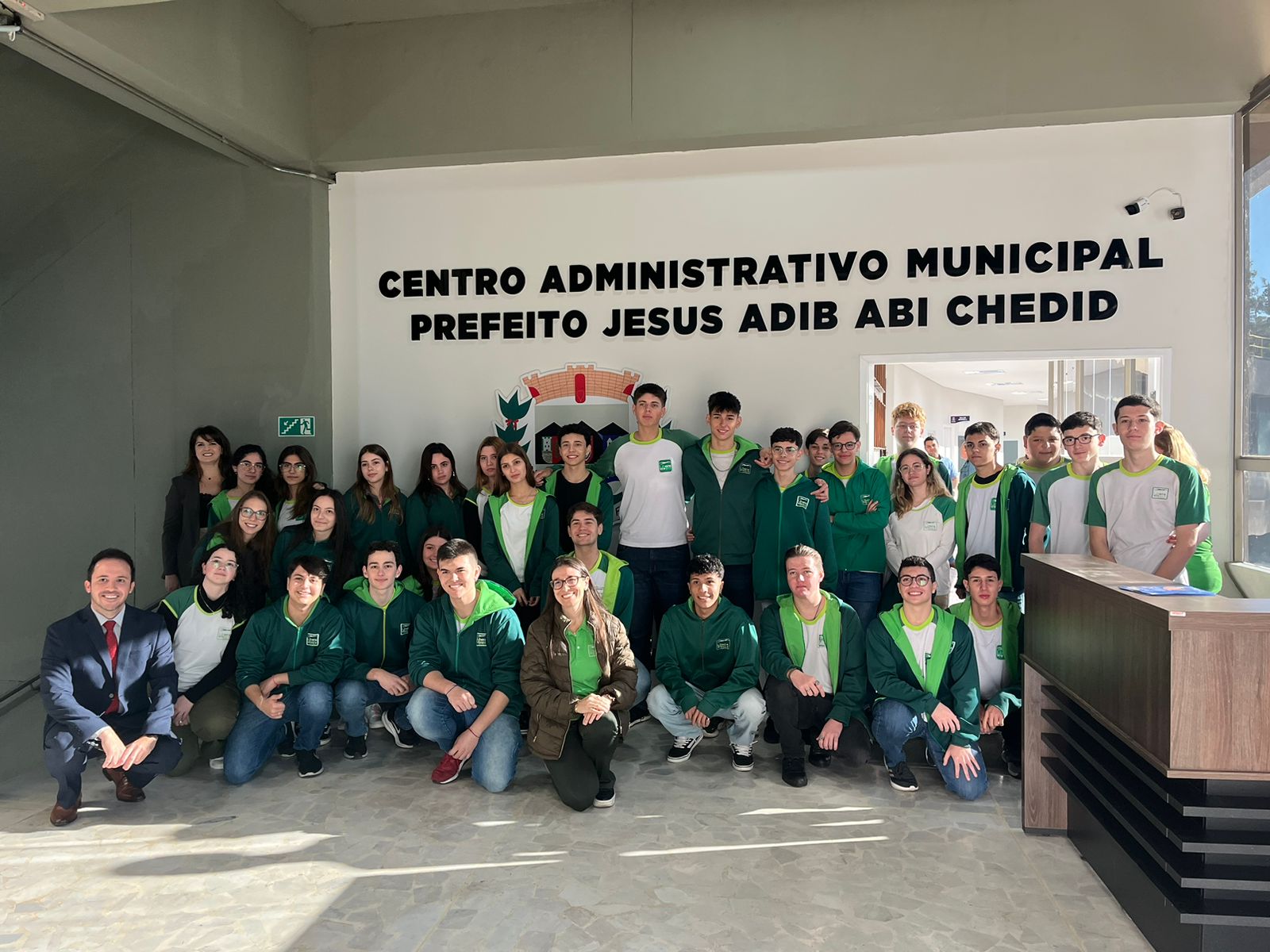 PREFEITURA RECEBE ALUNOS DO COLÉGIO LIBERE VIVERE PARA OS PROJETOS “OAB VAI À ESCOLA” E “DESPERTAR DA CIDADANIA”