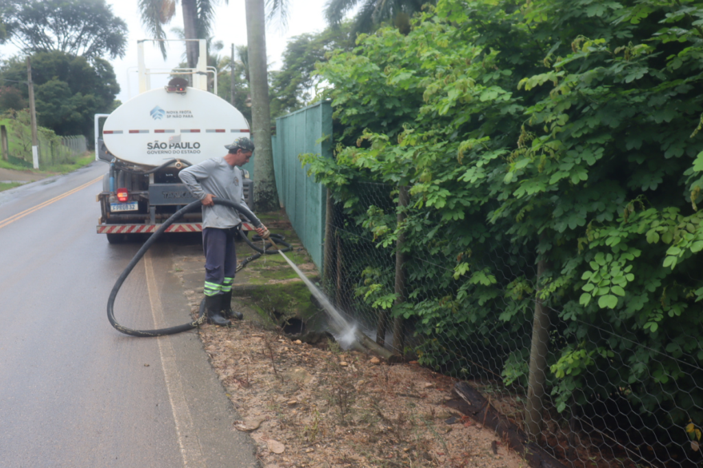 Prefeitura de Serra Negra atua rapidamente para minimizar os efeitos das fortes chuvas no município