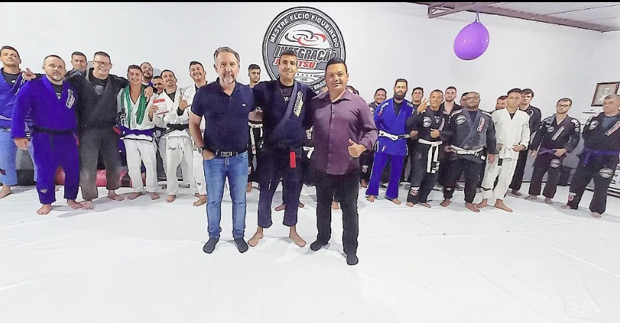 Atletas de jiu-jitsu são prestigiados pela Prefeitura