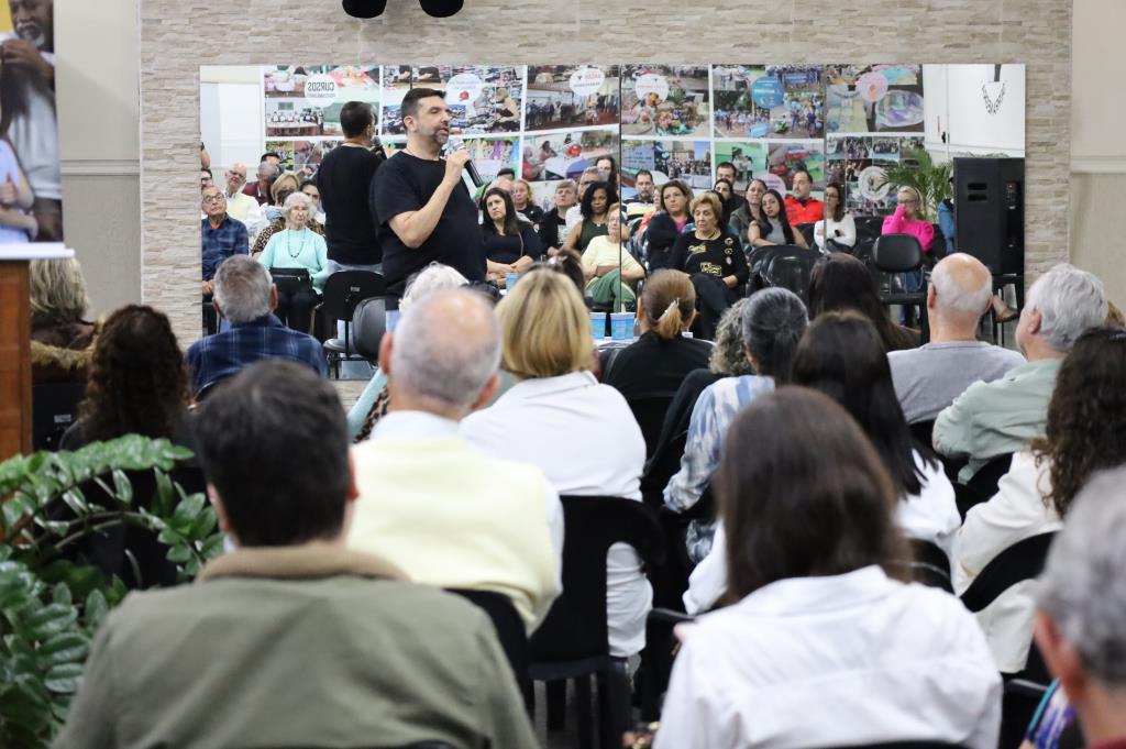 FUNDO SOCIAL DE SOLIDARIEDADE PROMOVEU A PALESTRA “CHEGADAS E PARTIDAS” QUE TROUXE REFLEXÃO E ACOLHIMENTO PARA SERRA NEGRA