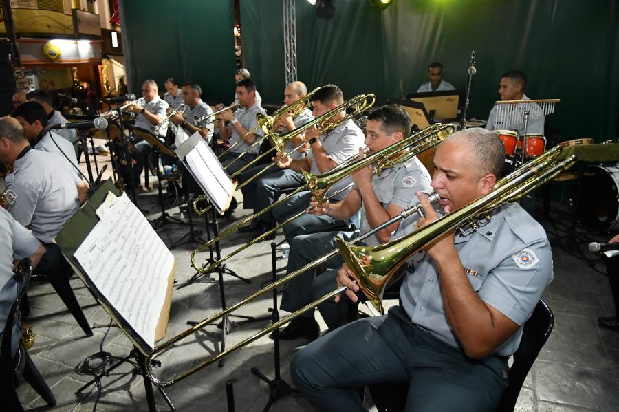 Jazz Band da PM foi destaque na programação do Natal Luzes da Serra