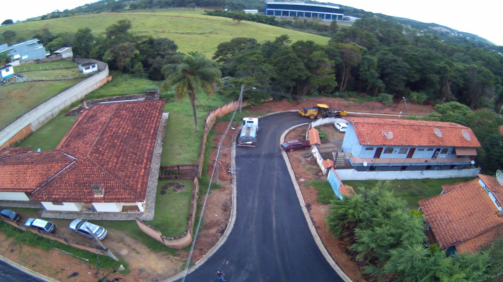 Ruas dos Recanto Querência estão sendo pavimentadas