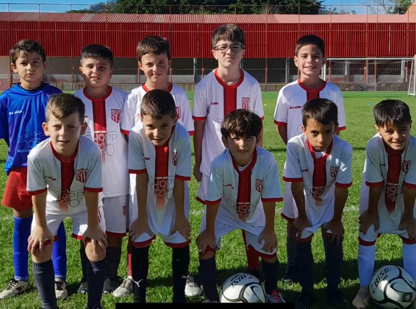 EQUIPES DE BASE PARTICIPAM DE COMPETIÇÕES PELA REGIÃO