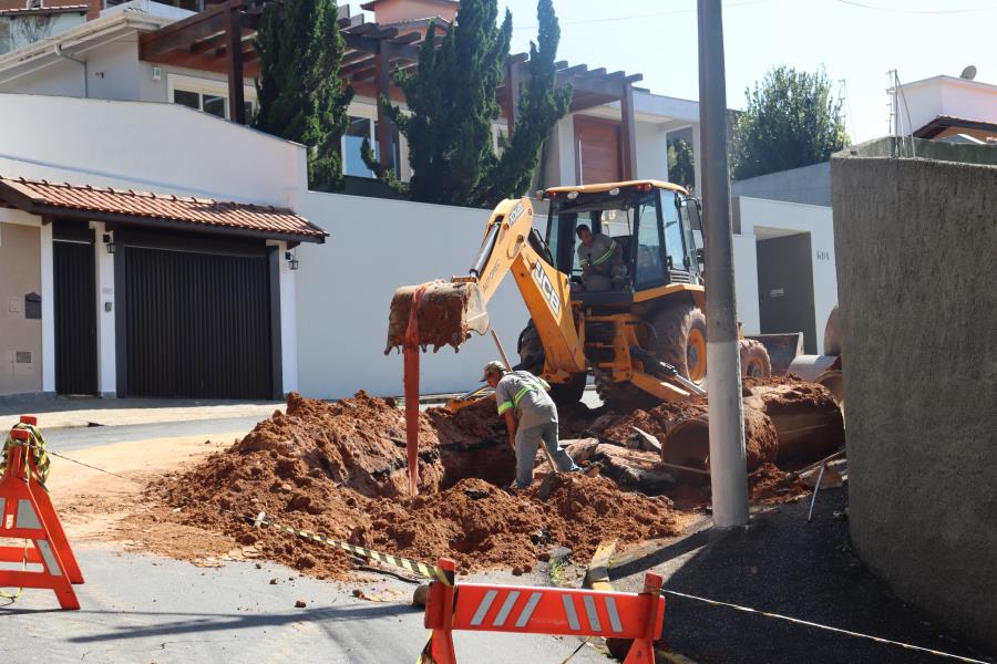 MANUTENÇÃO NA AVENIDA PRESIDENTE CASTELO BRANCO