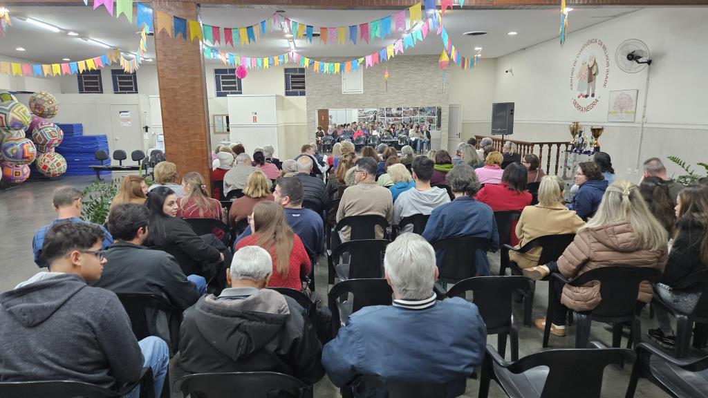 Palestra sobre saúde, emoções e autocuidado lota sede do Fundo Social