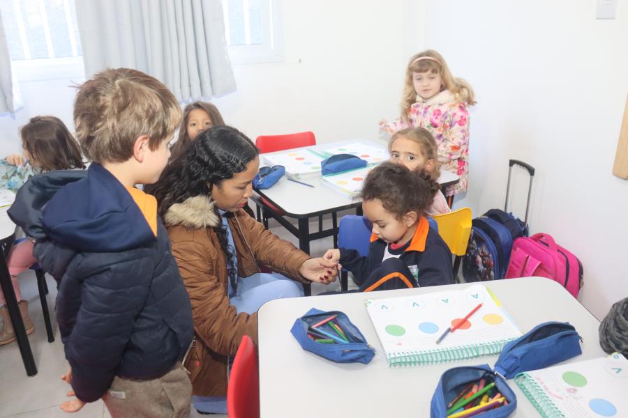 SISTEMA DE ENSINO DE SERRA NEGRA É DESTAQUE NACIONAL EM VISITA DE COMITIVA DE BOA VISTA (RR)