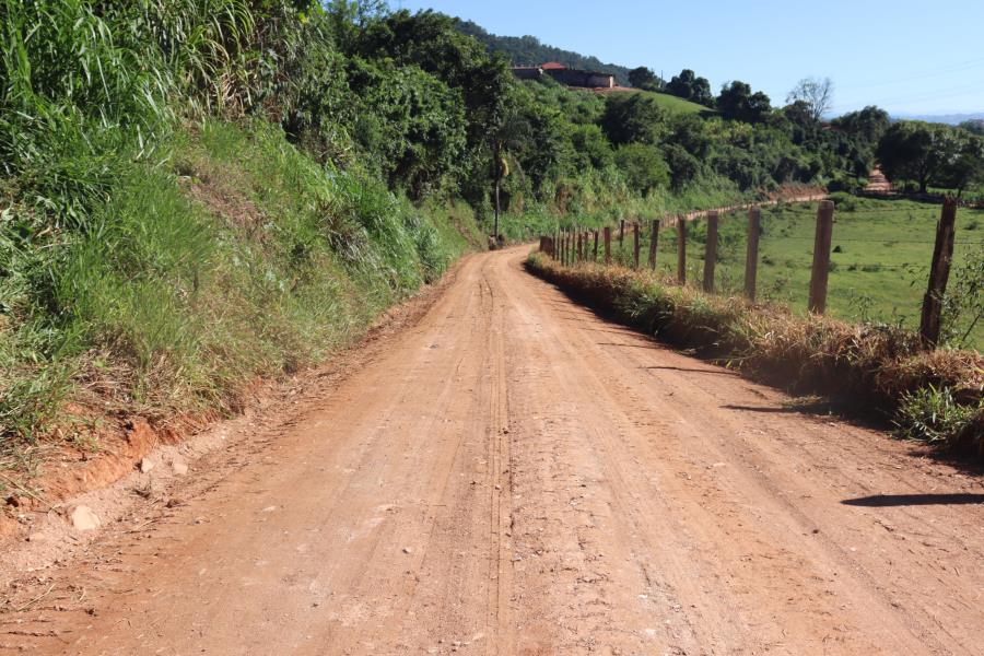 LIGAÇÃO ENTRE BAIRRO DA SERRA E BARROCÃO ESTÁ EM MANUTENÇÃO