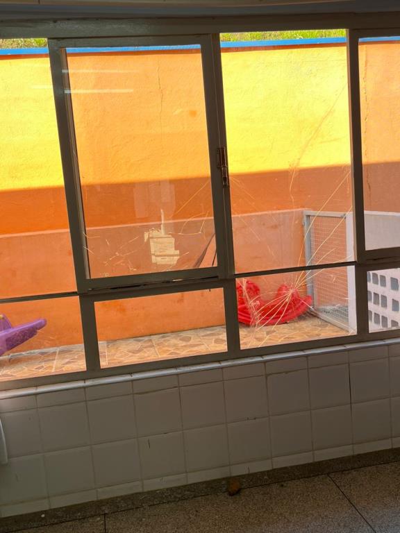 ESCOLA MUNICIPAL DO ALTO DAS PALMEIRAS É ALVO DE VANDALISMO