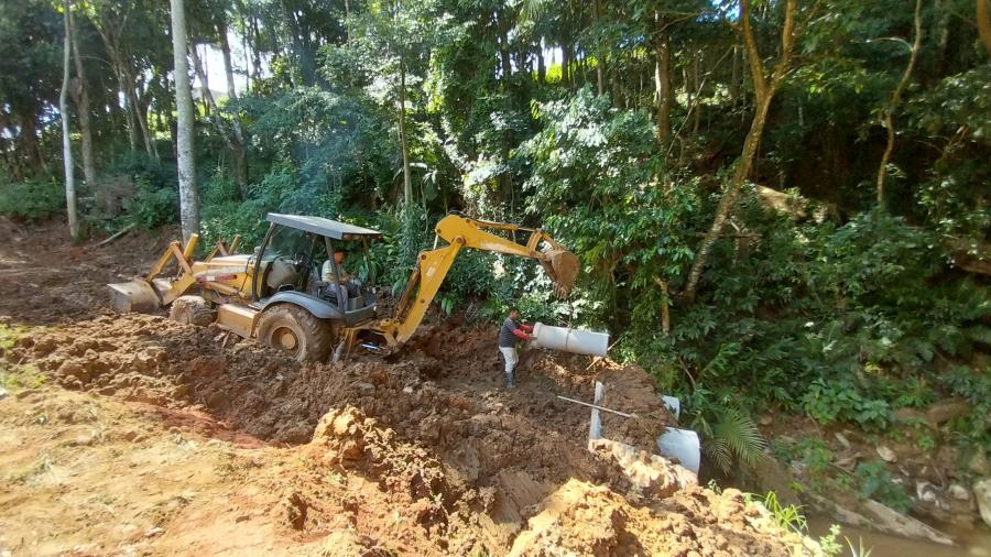 PREFEITURA EXECUTA MELHORIAS DE DRENAGEM NO PARQUE FONTE SÃO LUIZ