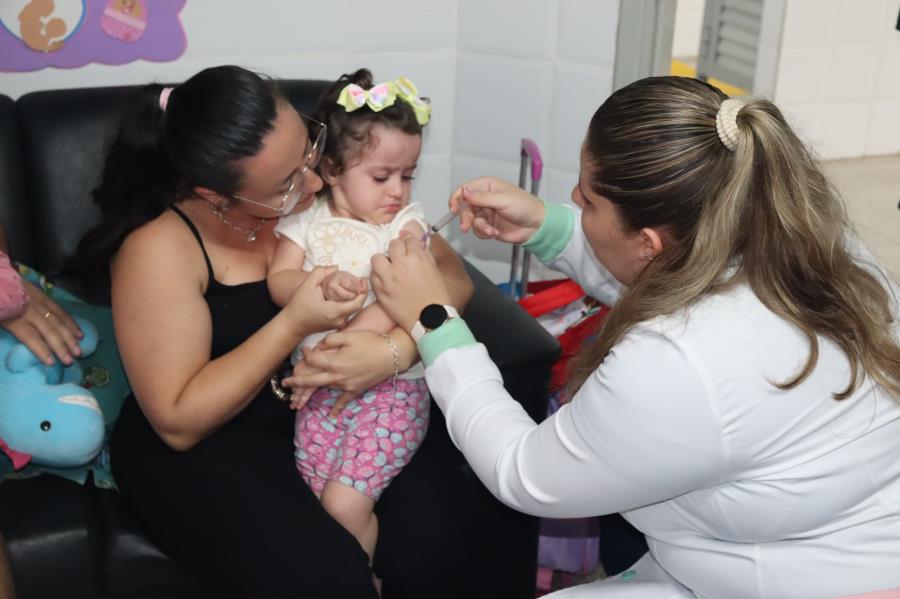 QUATRO UNIDADES DE SAÚDE VACINARAM CONTRA A GRIPE NO SÁBADO