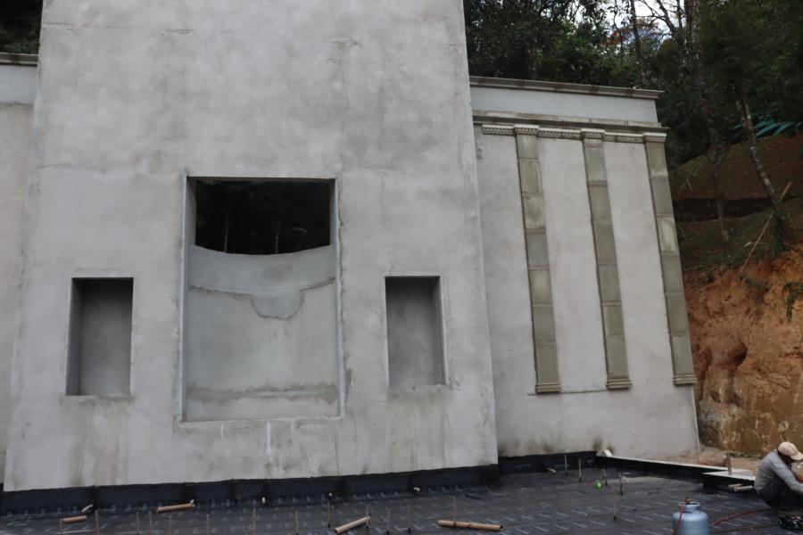 Fontana Di Trevi em Serra Negra começa a tomar forma