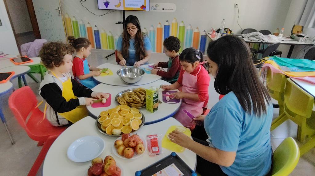 Projeto “Férias Digitais: Brasil em Campo” encerra programação com tecnologia, criatividade e experiências práticas para alunos da rede municipal