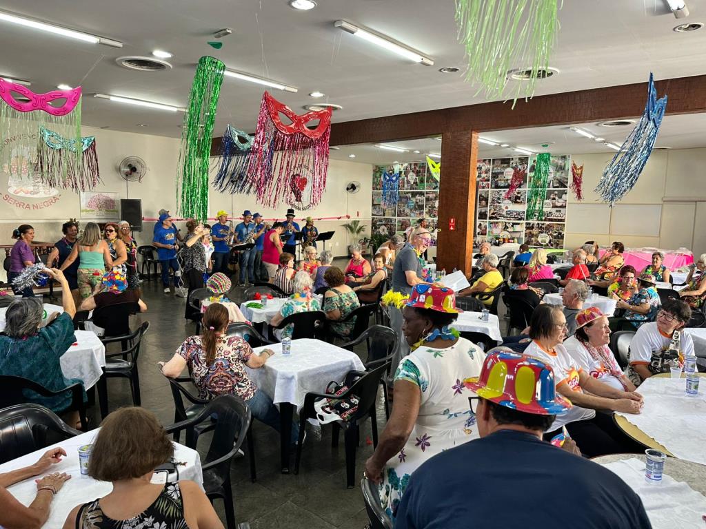 Carnaval da Melhor Idade promove integração e alegria em Serra Negra