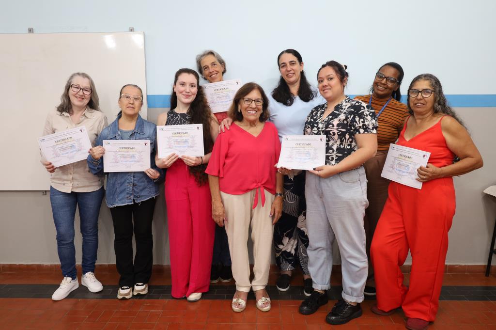 Formatura dos cursos de Salgadinhos e Patchwork reúne alunos e celebra oportunidades em Serra Negra