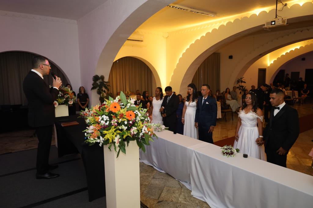 Casamento Comunitário reúne casais em celebração promovida pelo Fundo Social e Prefeitura