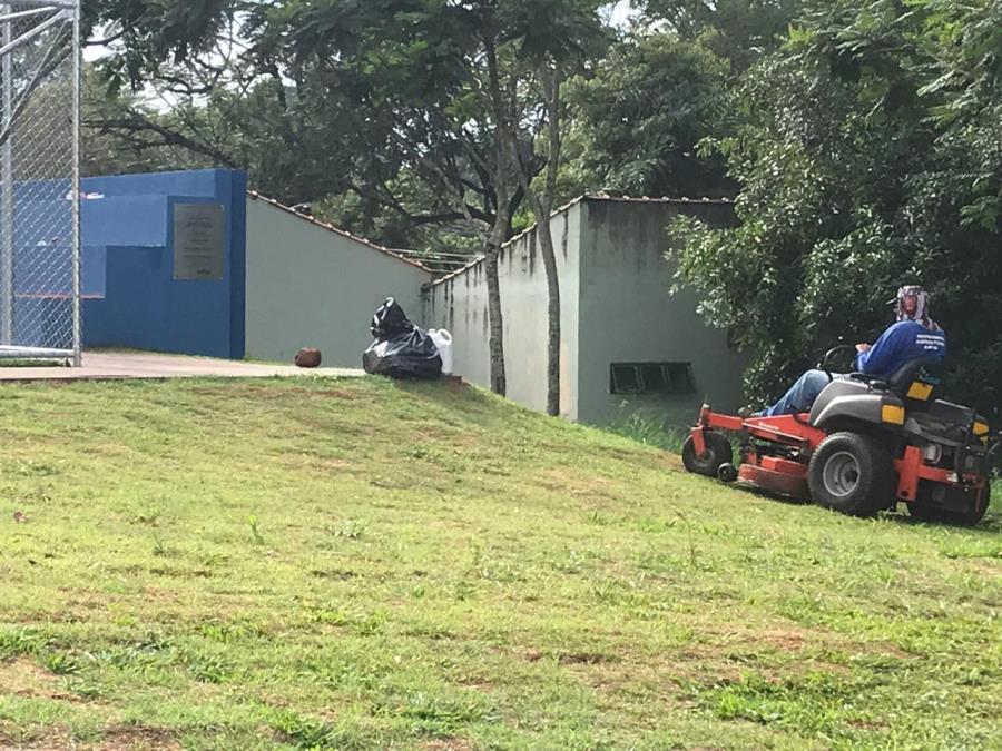 Manutenção de limpeza pela cidade