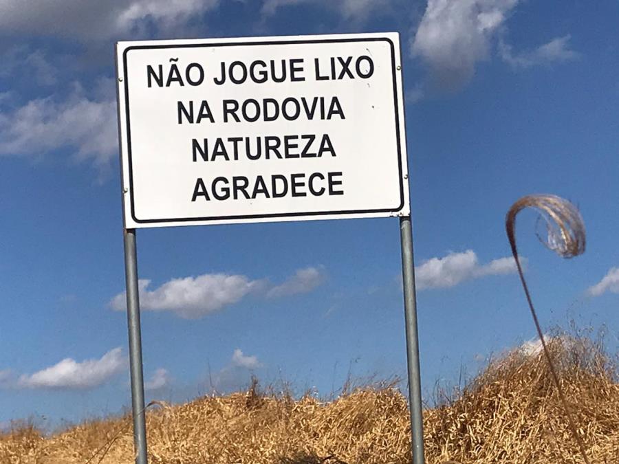 Meio Ambiente e Trânsito instalam placas educativas na BRO 040